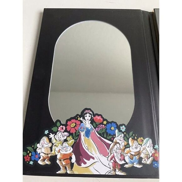 Taste Beauty Disney Snow White & Seven Dwarfs Eyeshadow Palette 12 Shades Mirror - Picture 6 of 10
